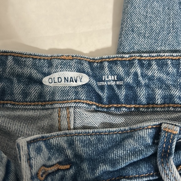 NWOT Old Navy Flare Jeans - Picture 2 of 4